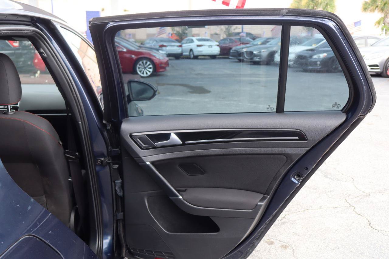 Used 2016 Volkswagen GTI SE FWD image 21