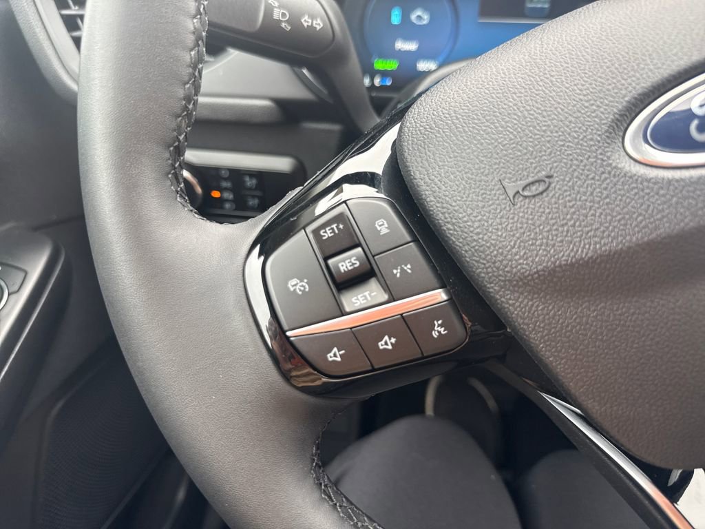 Used 2023 Ford Escape Platinum FWD image 34