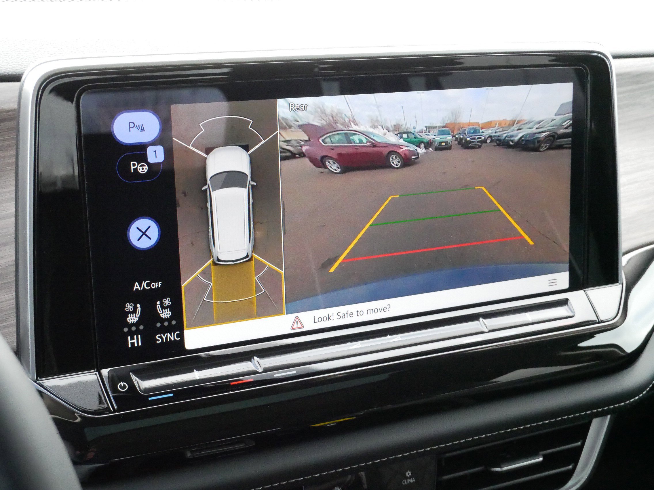 Certified 2025 Volkswagen Atlas SEL Premium R-Line image 31