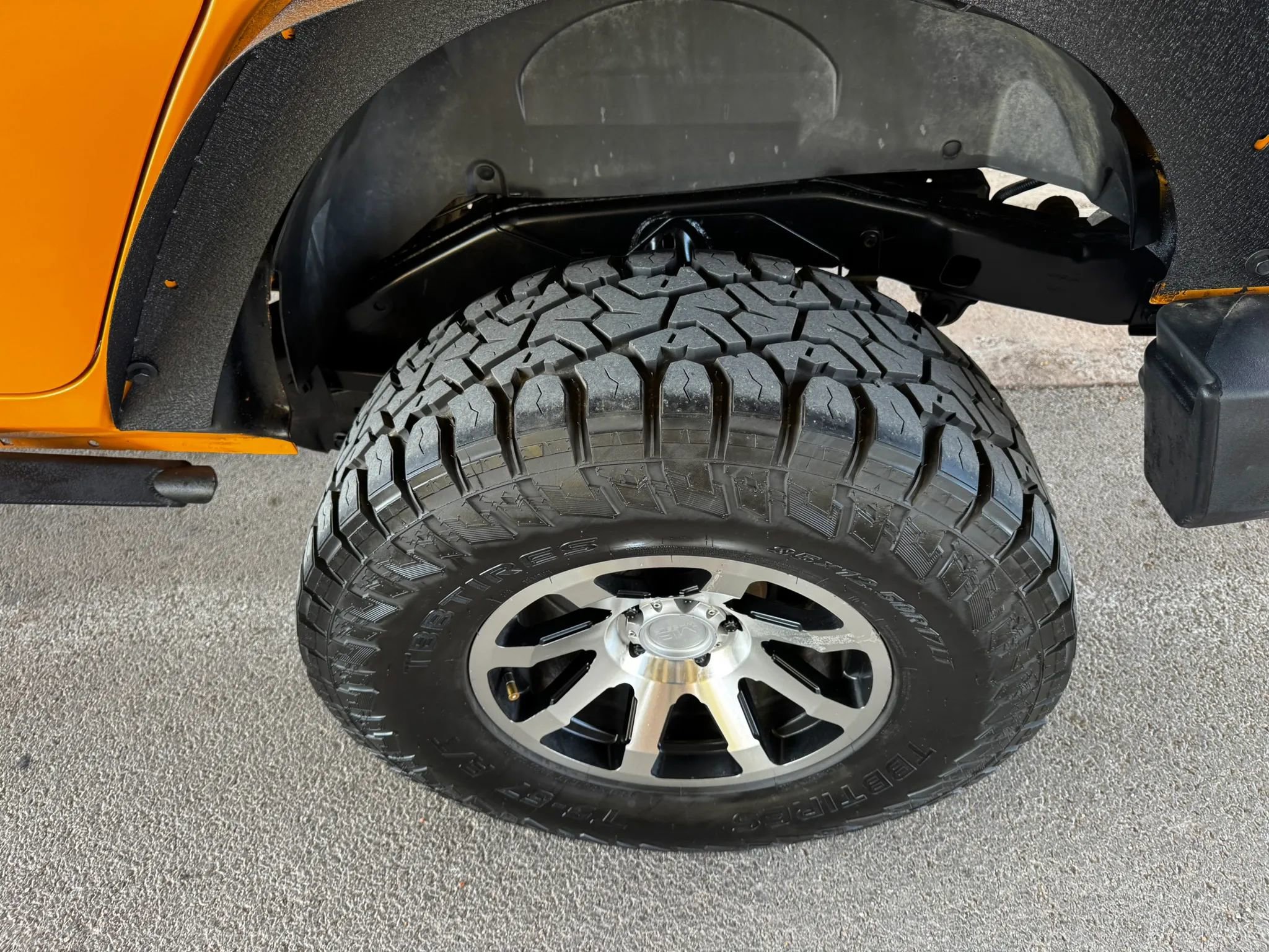 Used 2012 Jeep Wrangler Unlimited Rubicon w/ Dual Top Group image 31