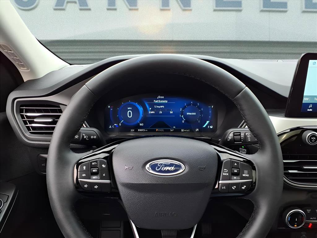 Used 2022 Ford Escape SEL w/ Technology Package image 25