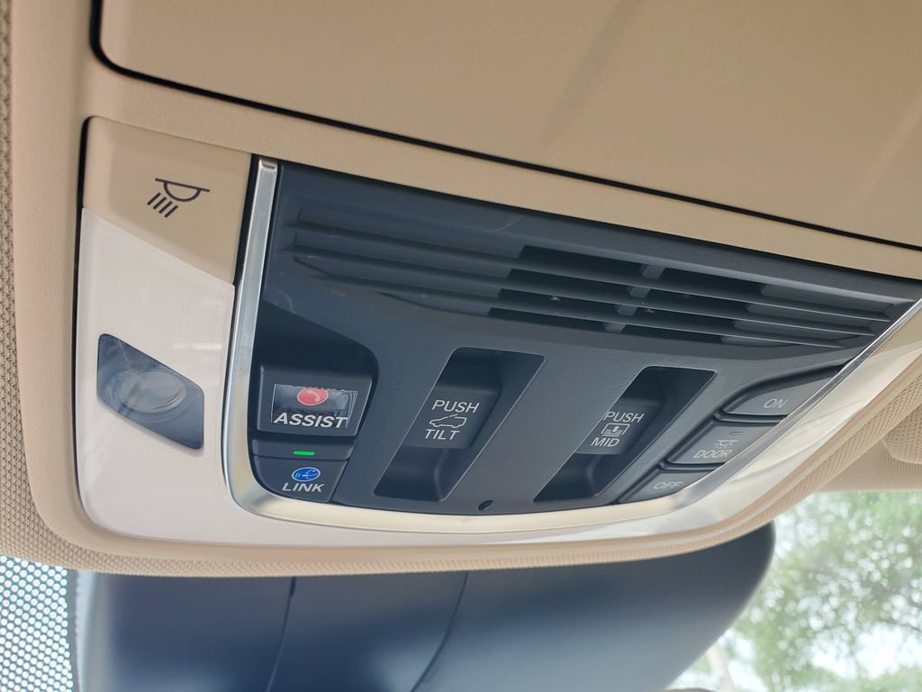 Certified 2024 Acura RDX SH-AWD w/ Technology Package image 35