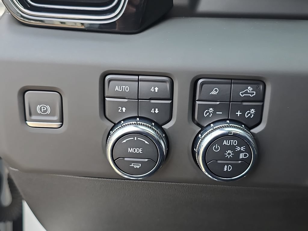 Certified 2023 GMC Sierra 1500 AT4 w/ AT4 Premium Package AWD/4WD image 26