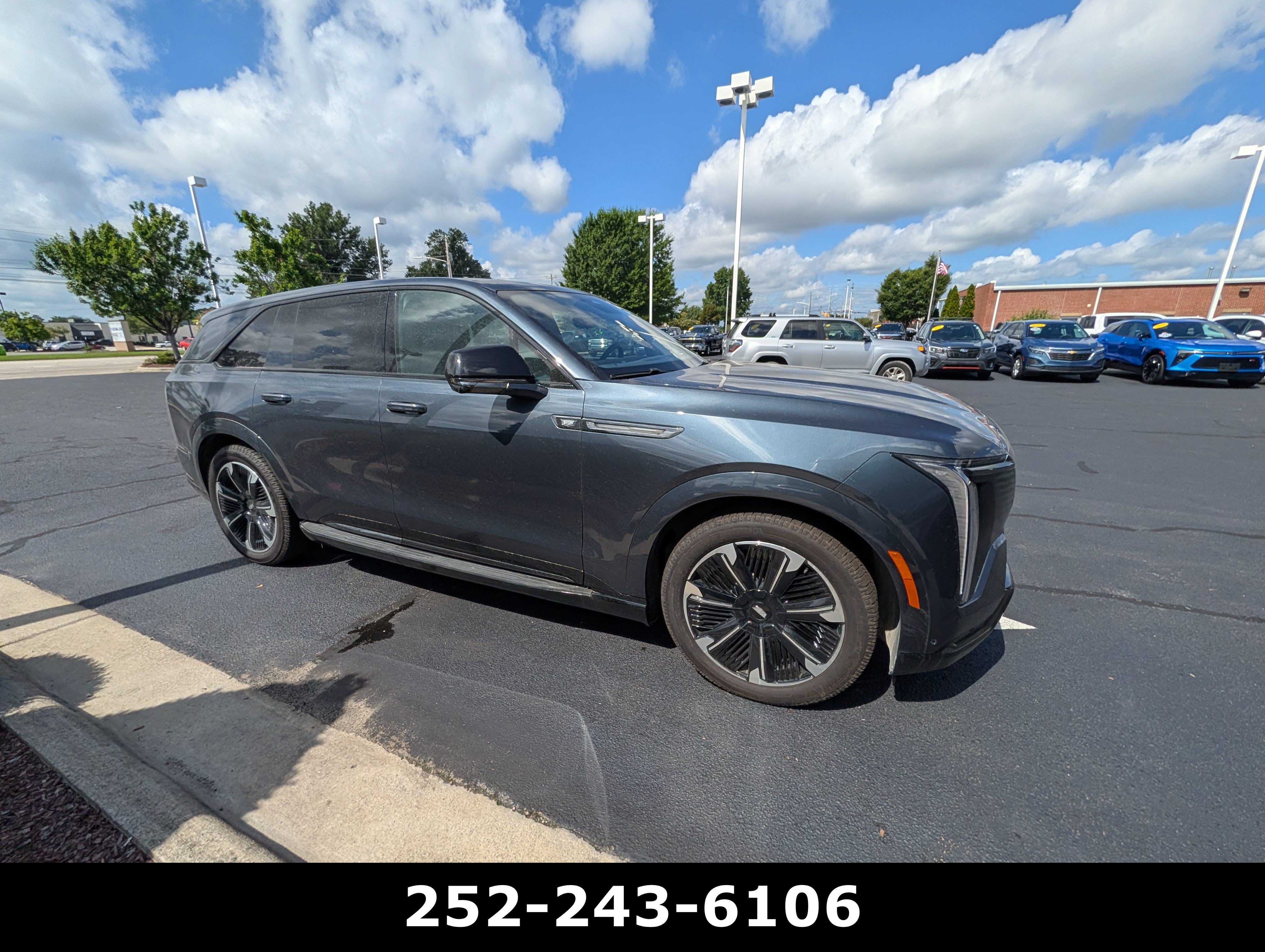 Used 2026 Cadillac Escalade IQ Sport 2 w/ LPO, Premium Carpet Package AWD/4WD image 3
