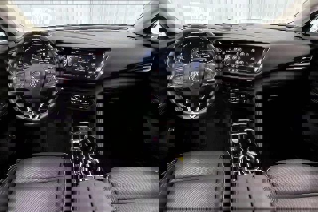 Used 2023 Buick Envision Essence image 14