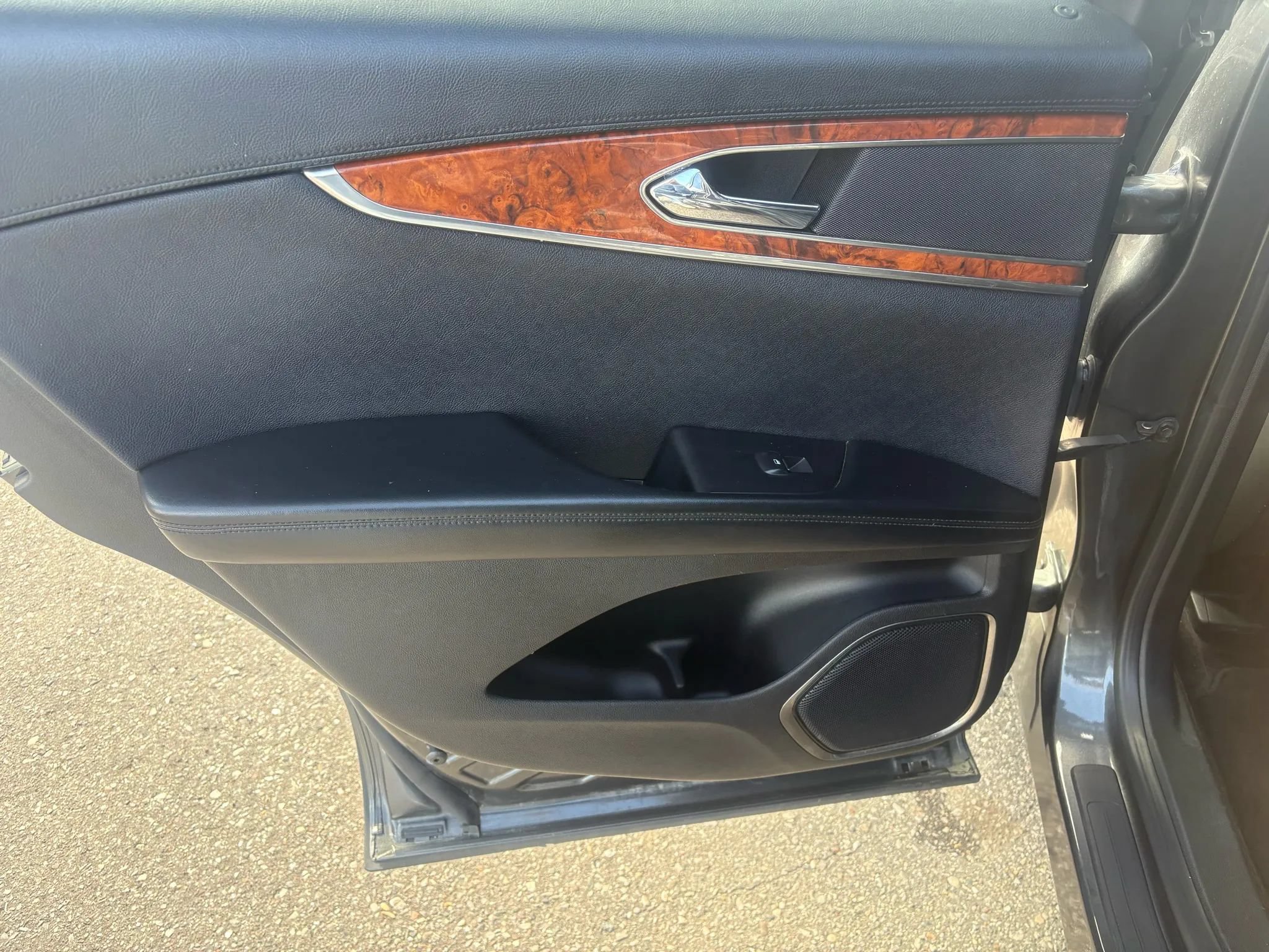 Used 2018 Lincoln MKX Reserve AWD/4WD image 34