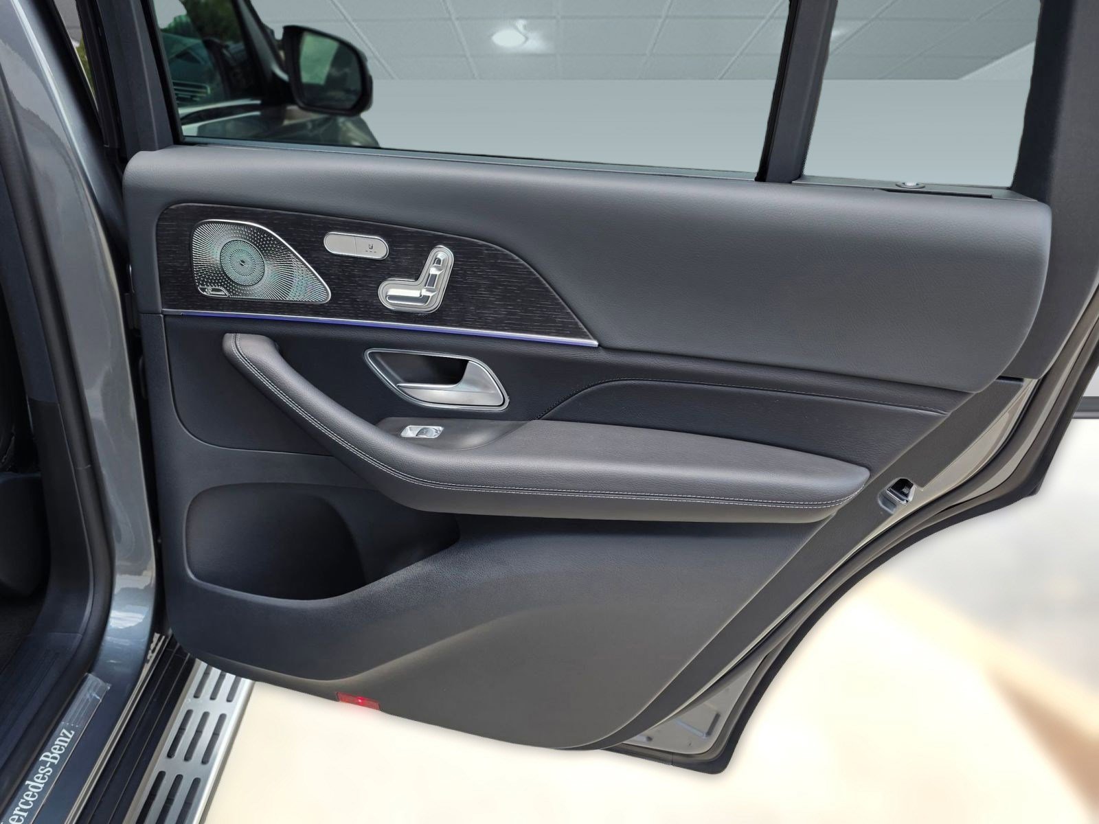 New 2026 Mercedes-Benz GLS 580 4MATIC image 20