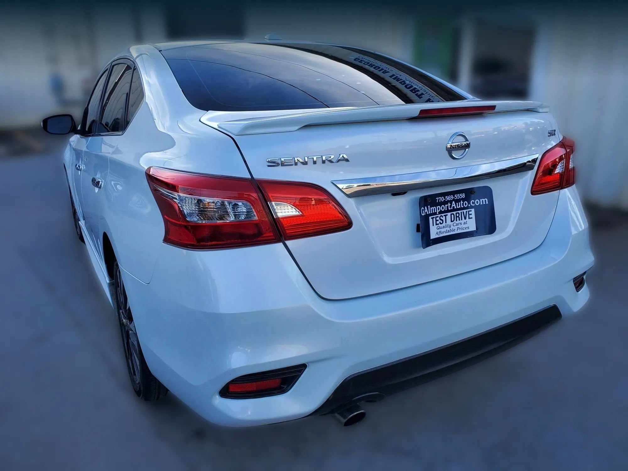Used 2017 Nissan Sentra SR image 9