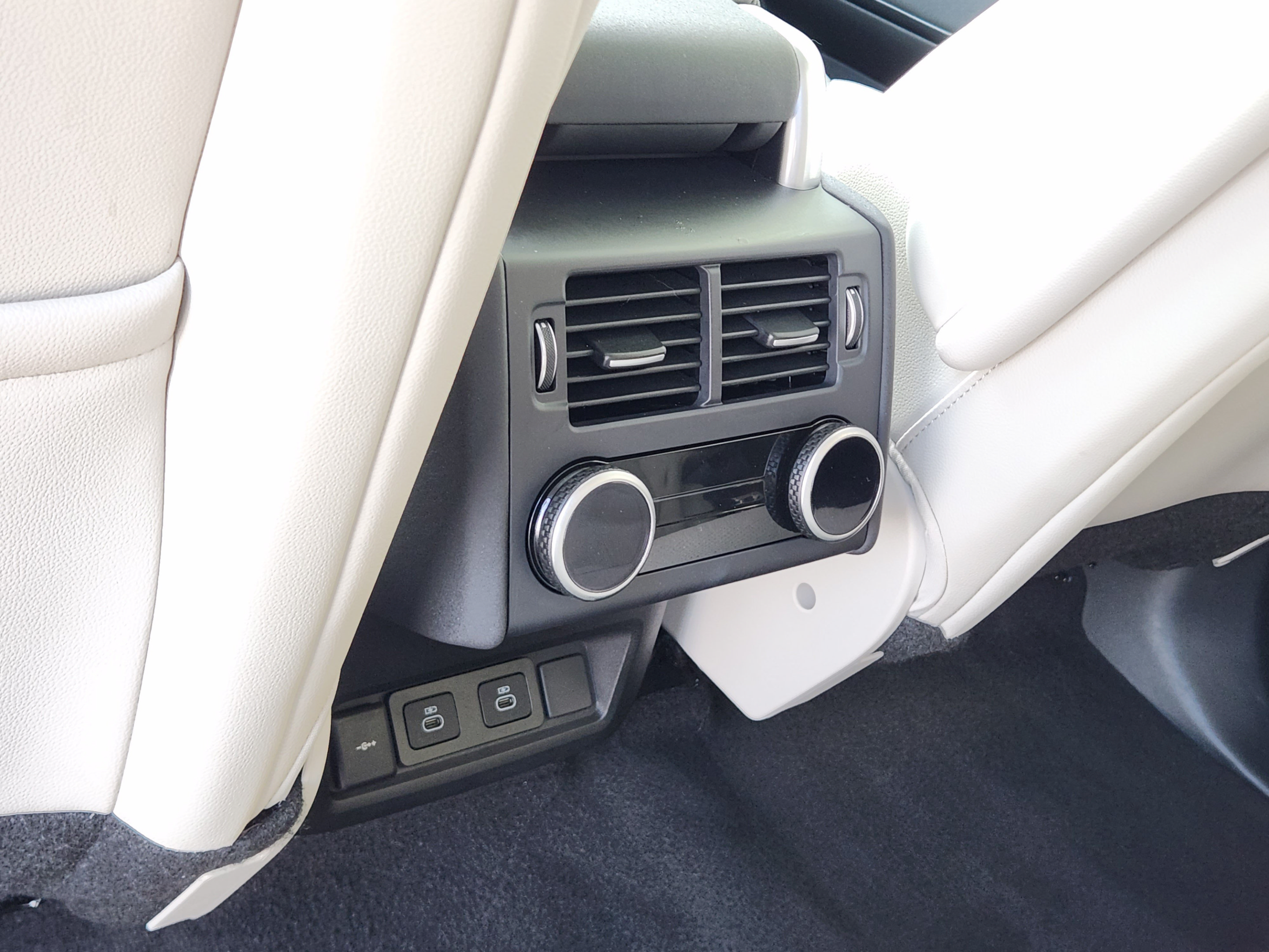 Used 2026 Land Rover Discovery S AWD/4WD image 28