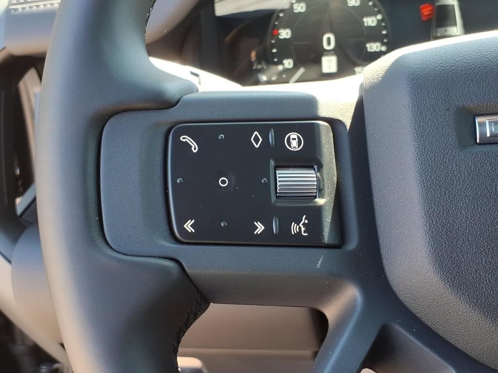 New 2026 Land Rover Defender 130 X-Dynamic SE AWD/4WD image 16