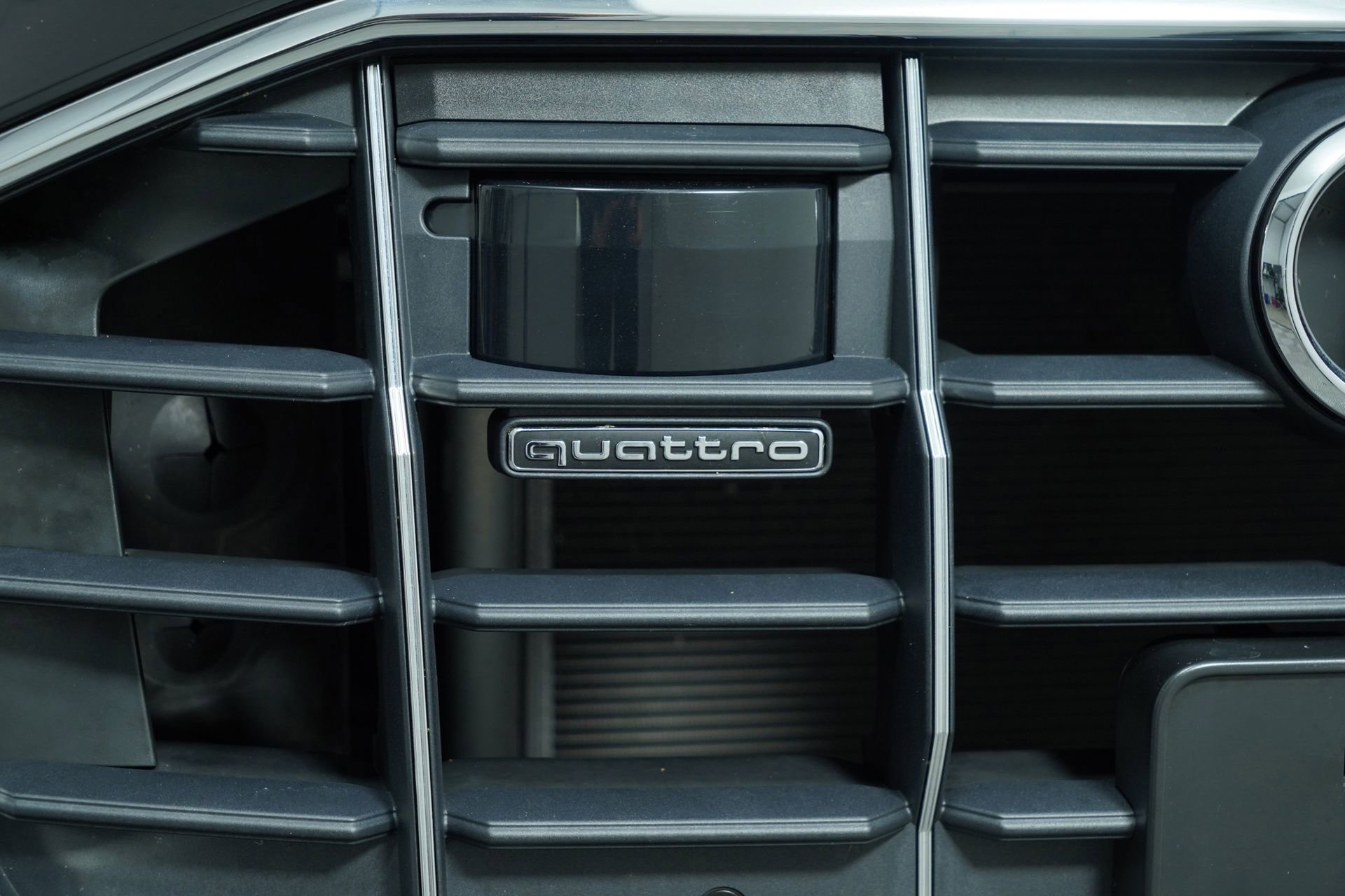 Certified 2023 Audi Q8 Premium Plus image 17