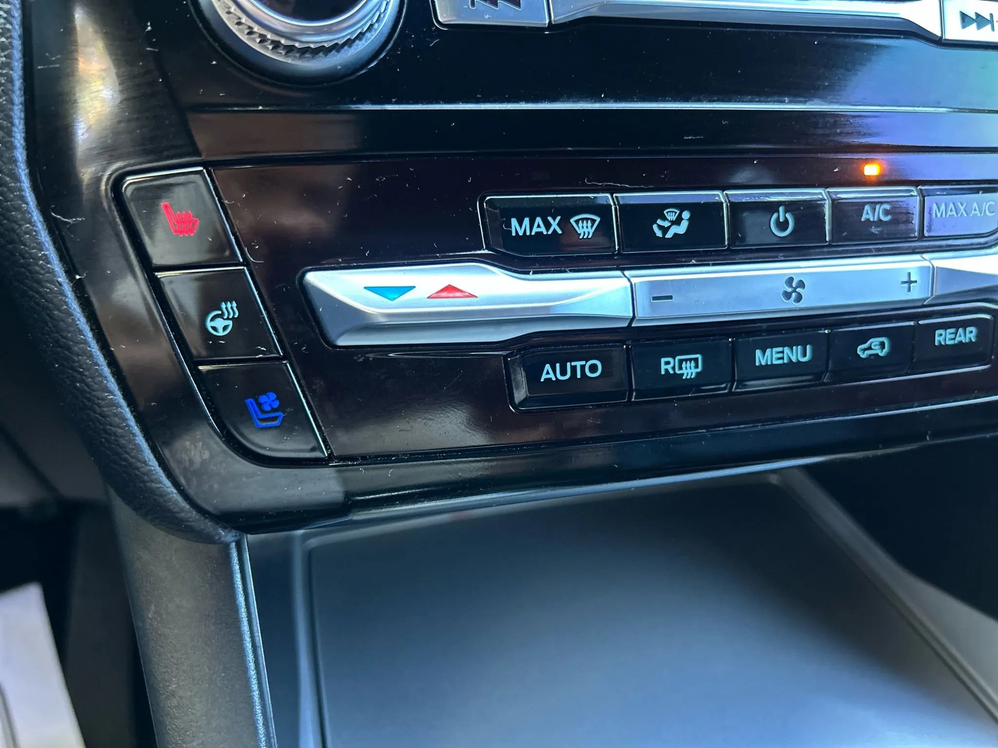 Used 2022 Ford Explorer ST w/ Equipment Group 401A image 27