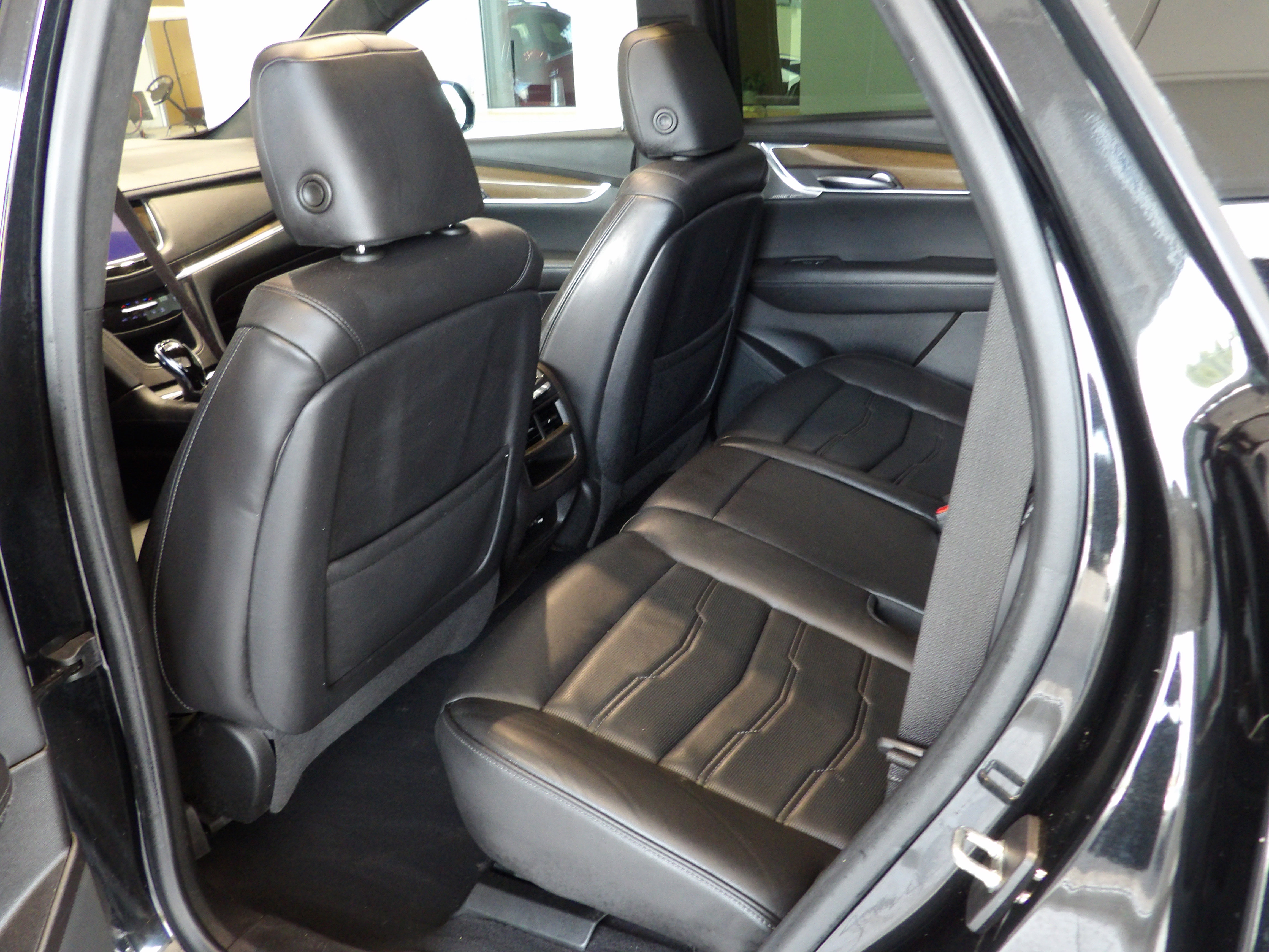 Used 2022 Cadillac XT5 Sportv w/ Platinum Package AWD/4WD image 19