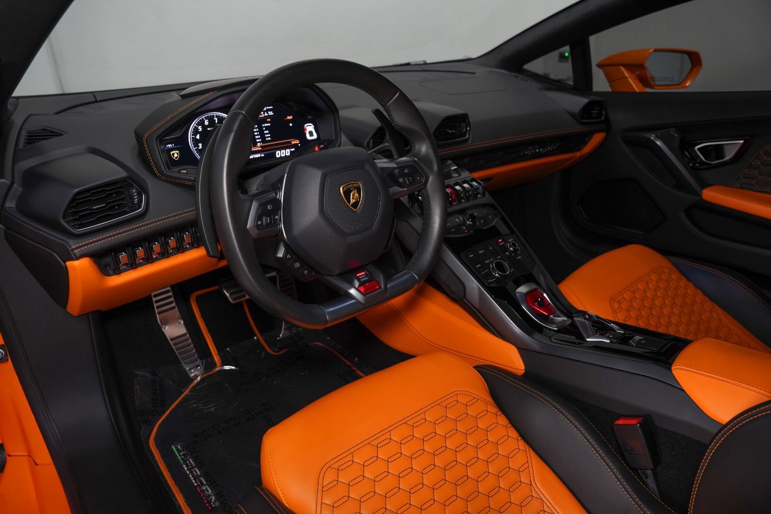 Used 2017 Lamborghini Huracan LP 580-2 RWD image 35