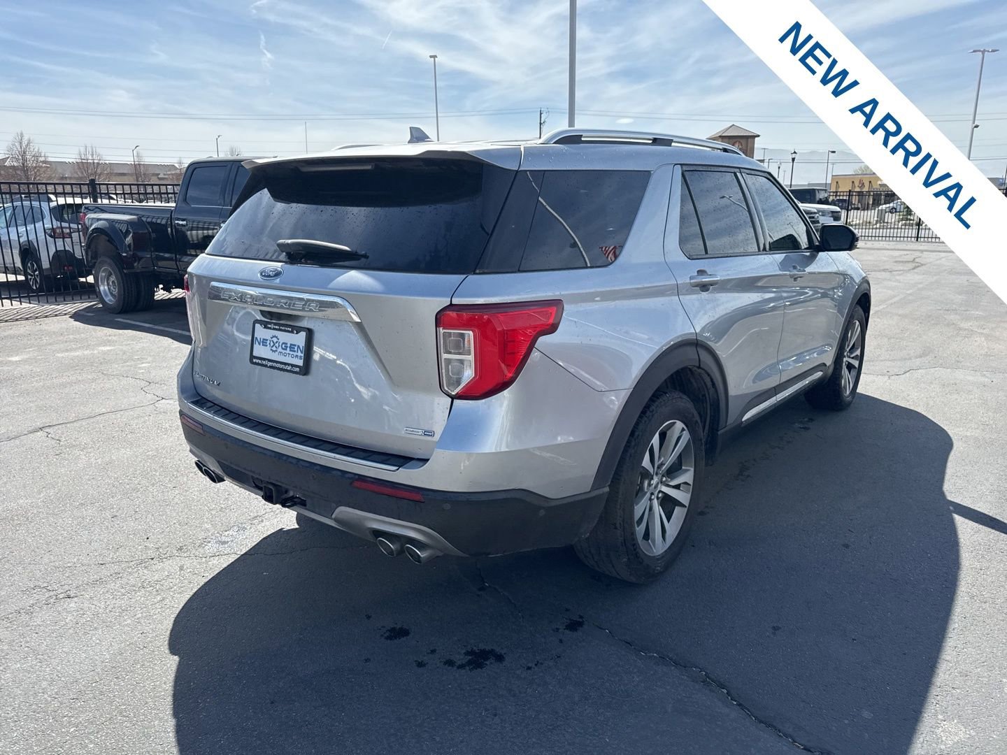 Used 2020 Ford Explorer Platinum w/ Premium Technology Package image 7