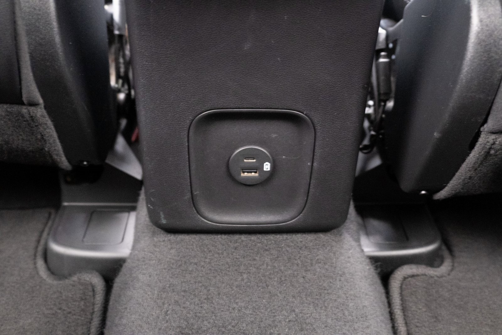 Used 2021 Ford Escape Titanium image 19