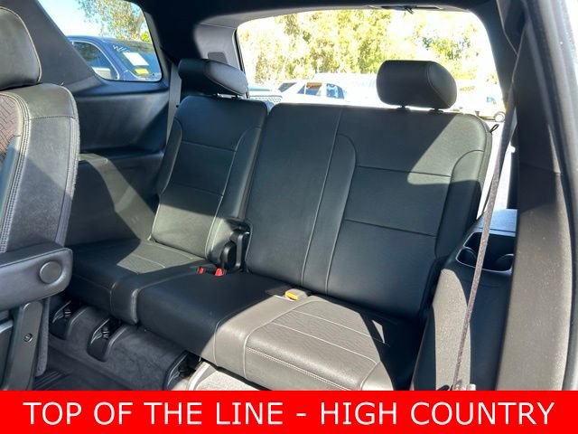 Used 2023 Chevrolet Traverse High Country image 16