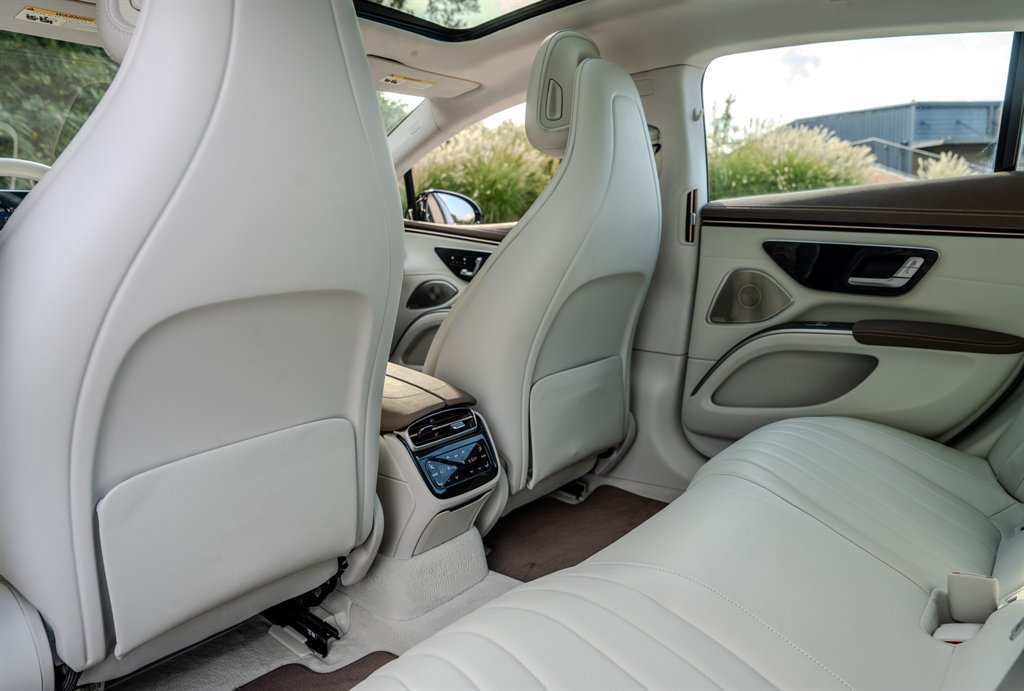 Used 2023 Mercedes-Benz EQS 450+ Sedan w/ AMG Line Exterior Package image 31