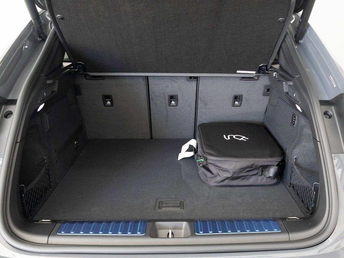 New 2025 Porsche Macan 4S Electric image 26