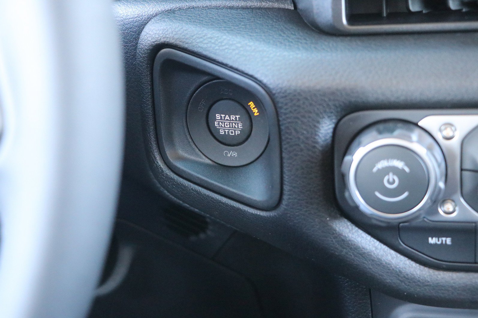 New 2026 Jeep Gladiator Mojave AWD/4WD image 22