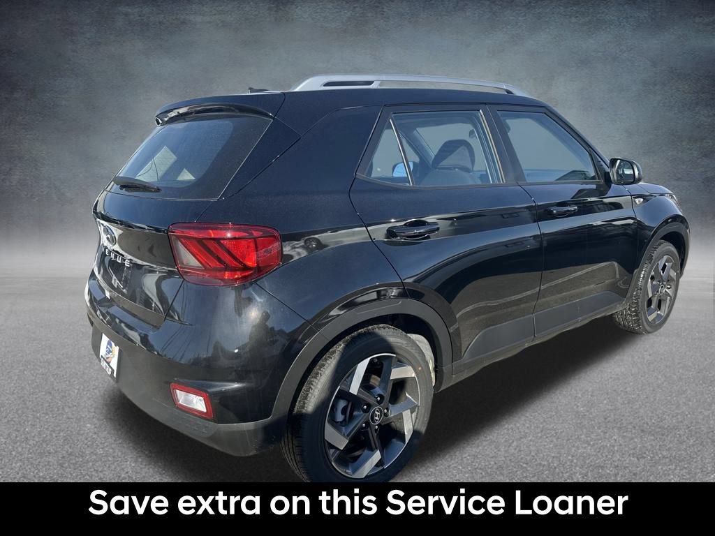 Used 2026 Hyundai Venue SEL FWD image 6