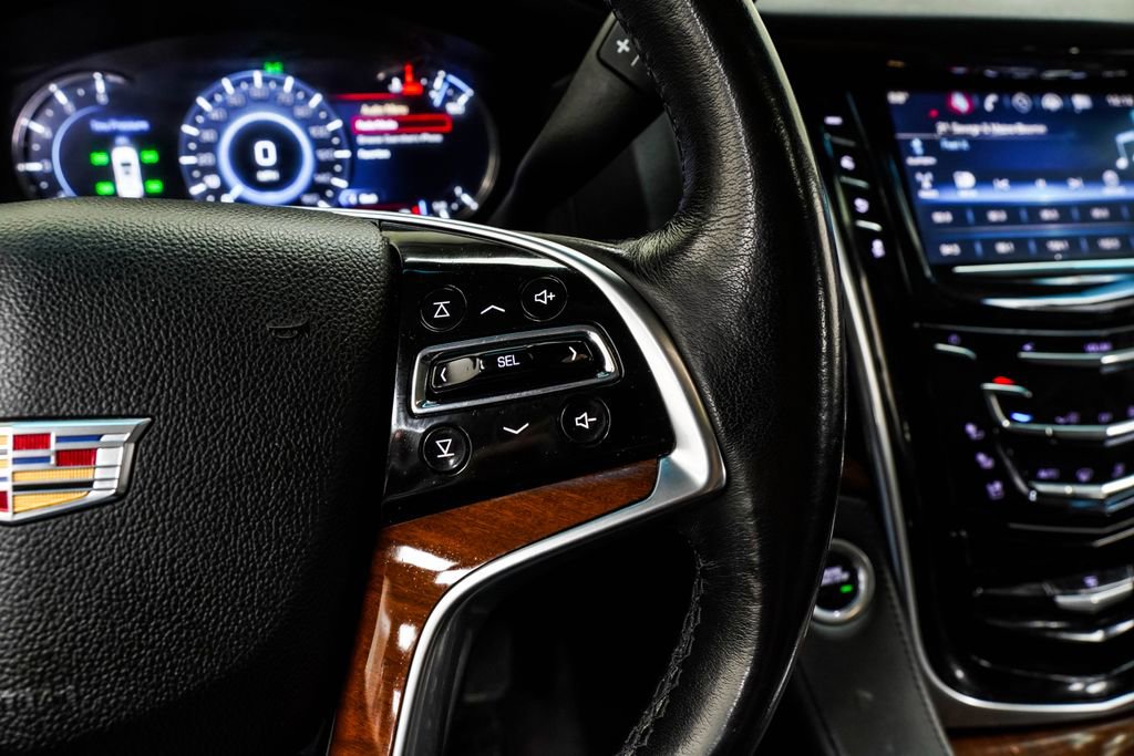 Used 2020 Cadillac Escalade Luxury image 41