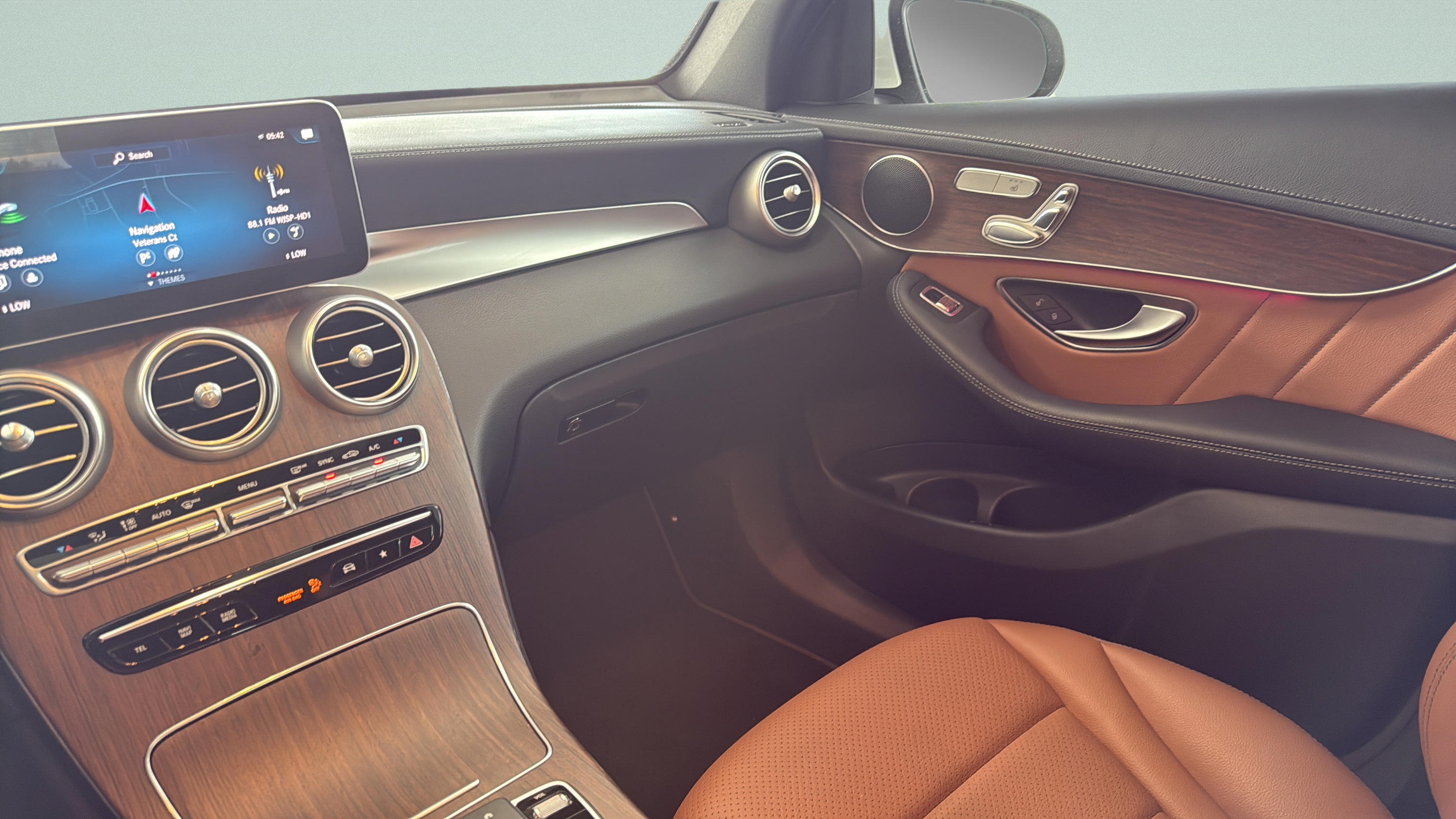 Certified 2023 Mercedes-Benz GLC 300 4MATIC Coupe image 30
