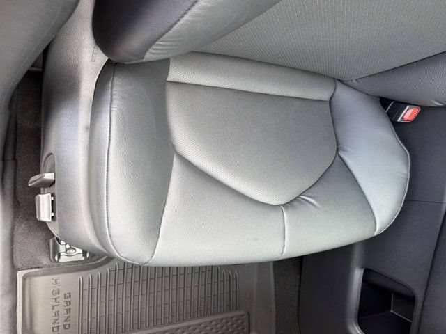 Certified 2025 Toyota Grand Highlander FWD image 16