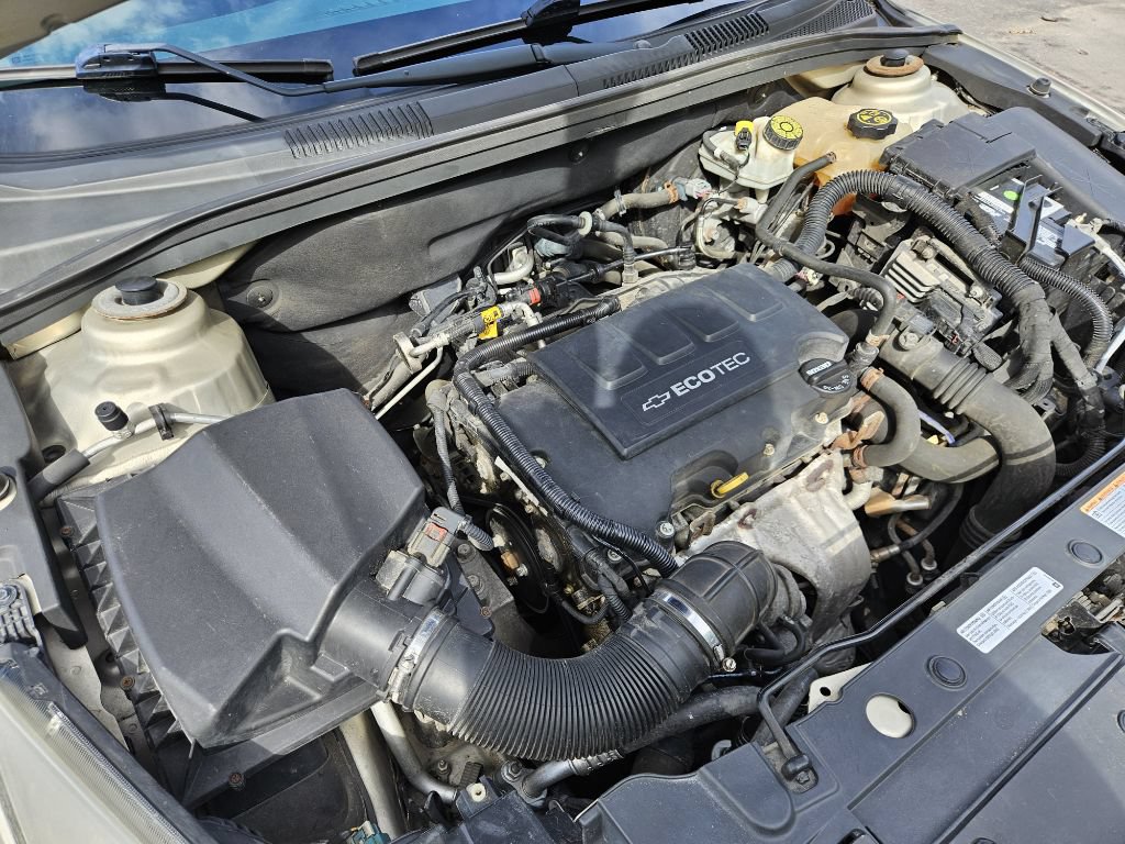 Used 2014 Chevrolet Cruze LT FWD image 17