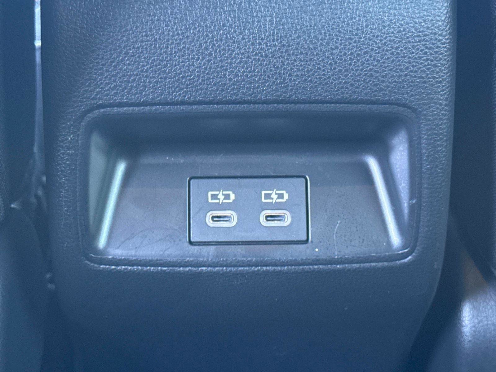 Used 2023 Toyota Corolla SE image 15