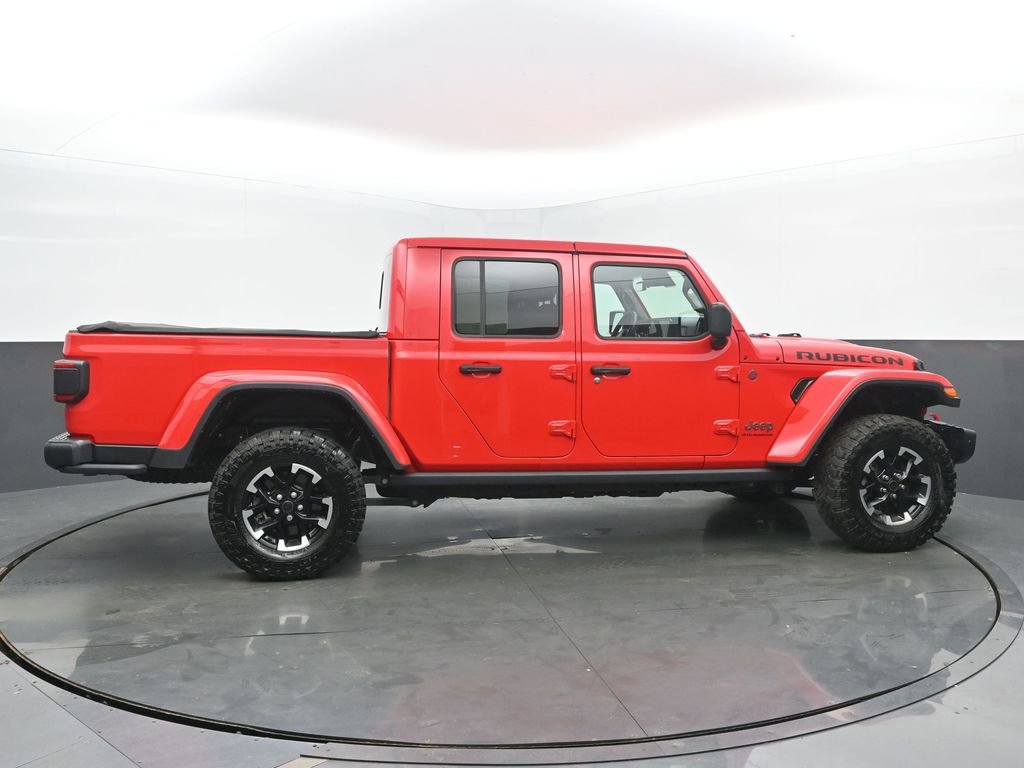 Used 2024 Jeep Gladiator Rubicon AWD/4WD image 6