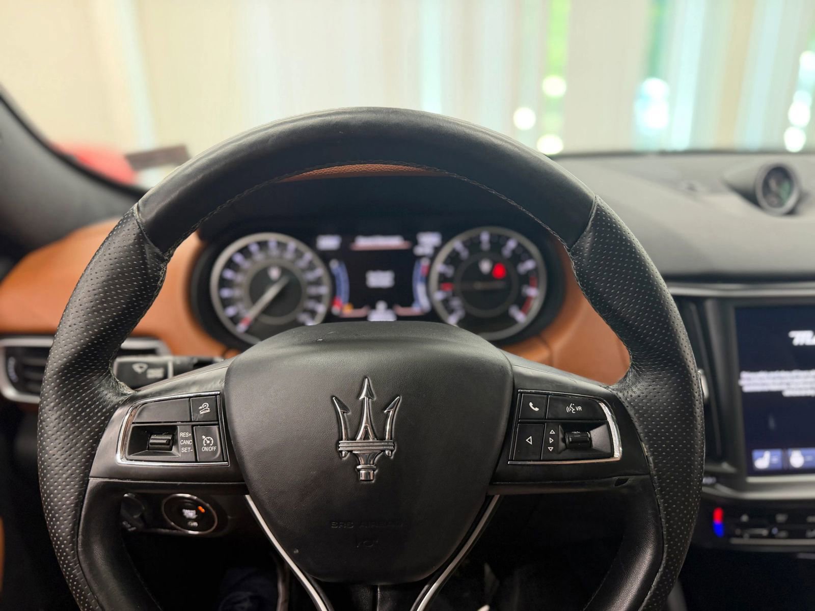 Used 2021 Maserati Levante AWD/4WD image 25
