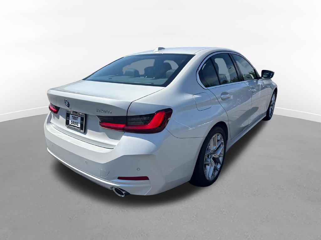 Used 2025 BMW 330i Sedan RWD image 6