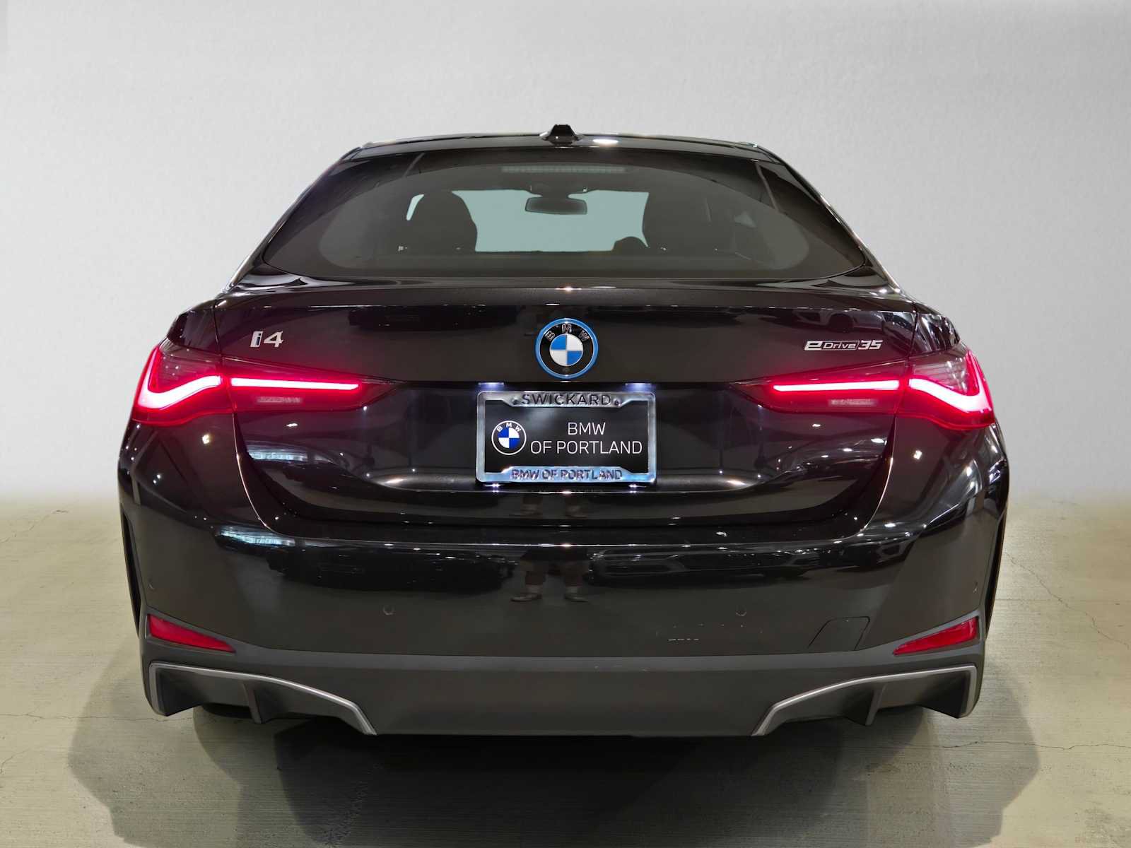 Used 2023 BMW i4 eDrive35 RWD image 4