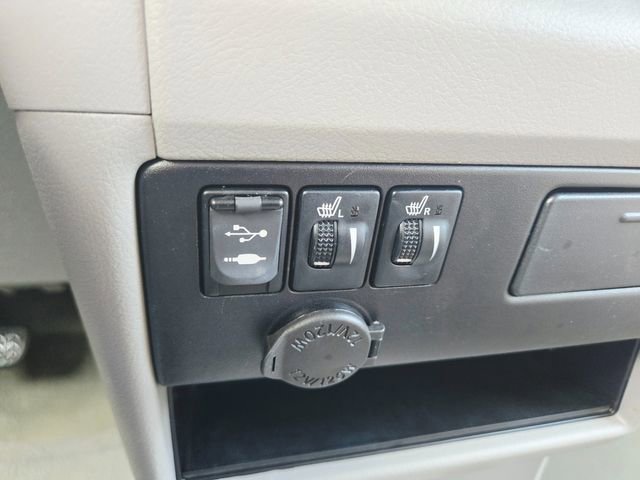 Used 2017 Toyota Sienna XLE FWD image 31