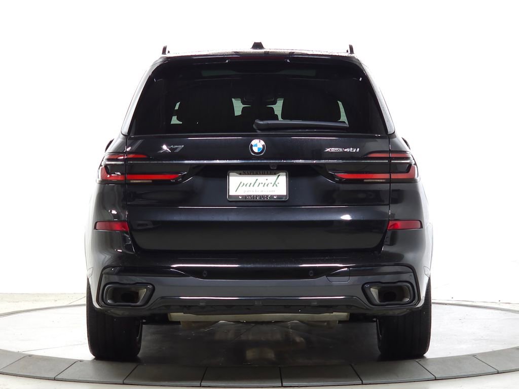 Used 2023 BMW X7 xDrive40i w/ M Sport Package AWD/4WD image 5