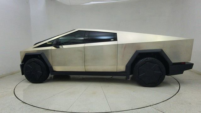 Used 2024 Tesla Cybertruck AWD Crew Cab image 63