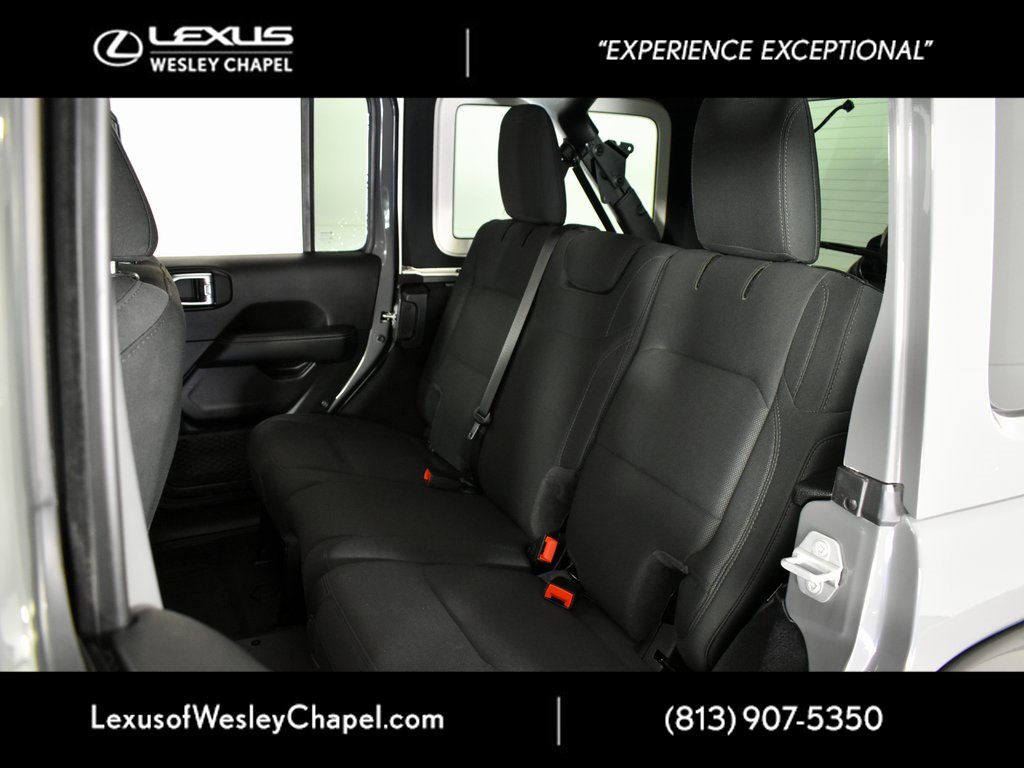 Used 2020 Jeep Wrangler Unlimited Sahara image 21