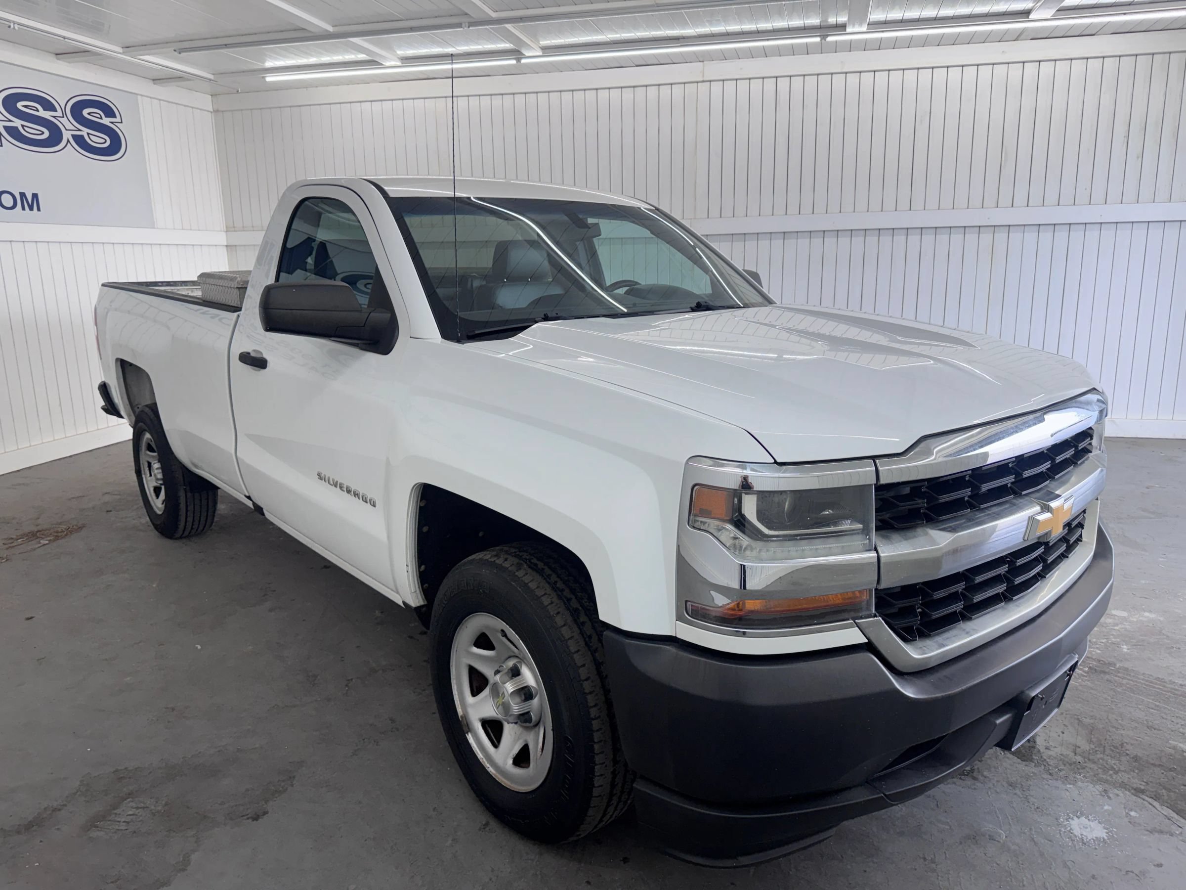Used 2016 Chevrolet Silverado 1500 W/T RWD image 3