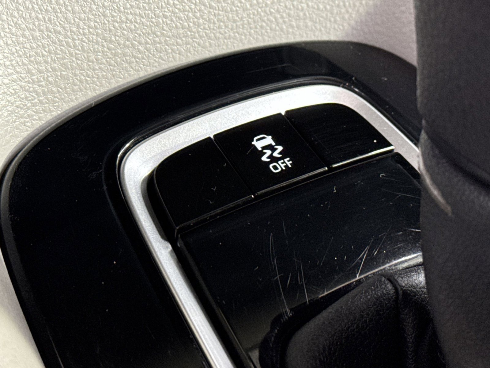 Used 2024 Toyota Corolla LE image 32