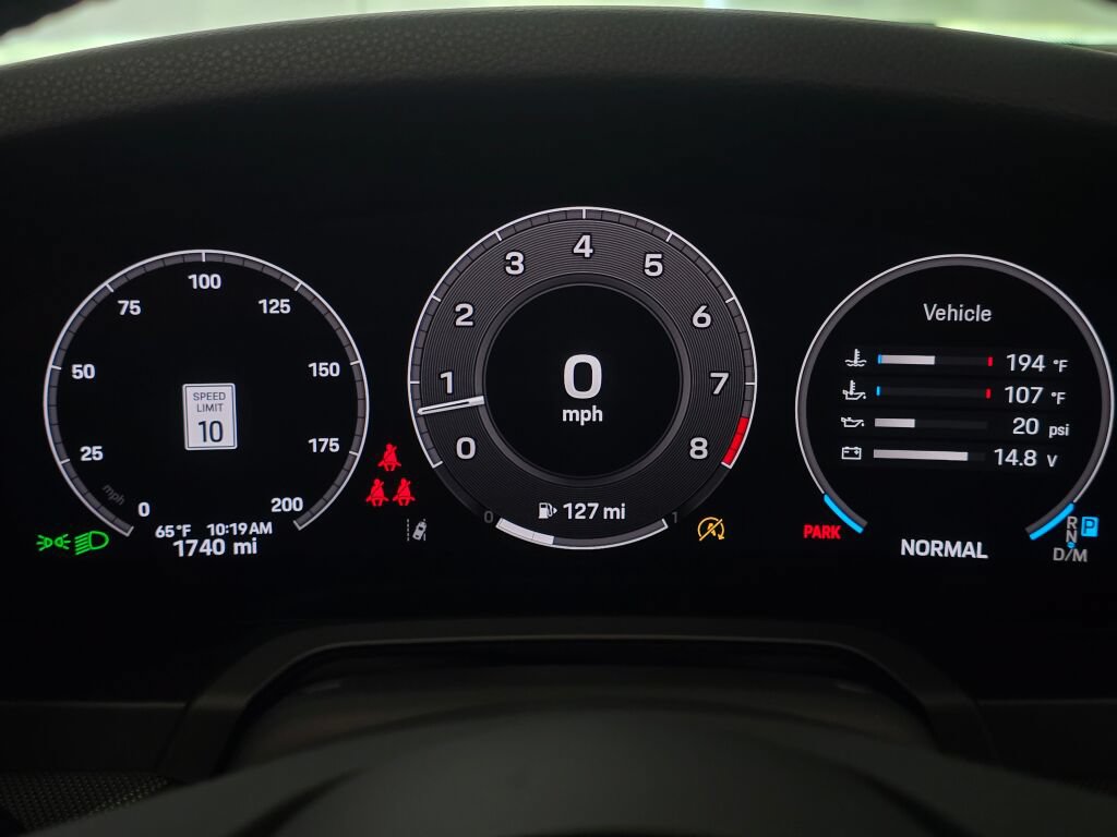 Certified 2025 Porsche 911 Carrera RWD image 36