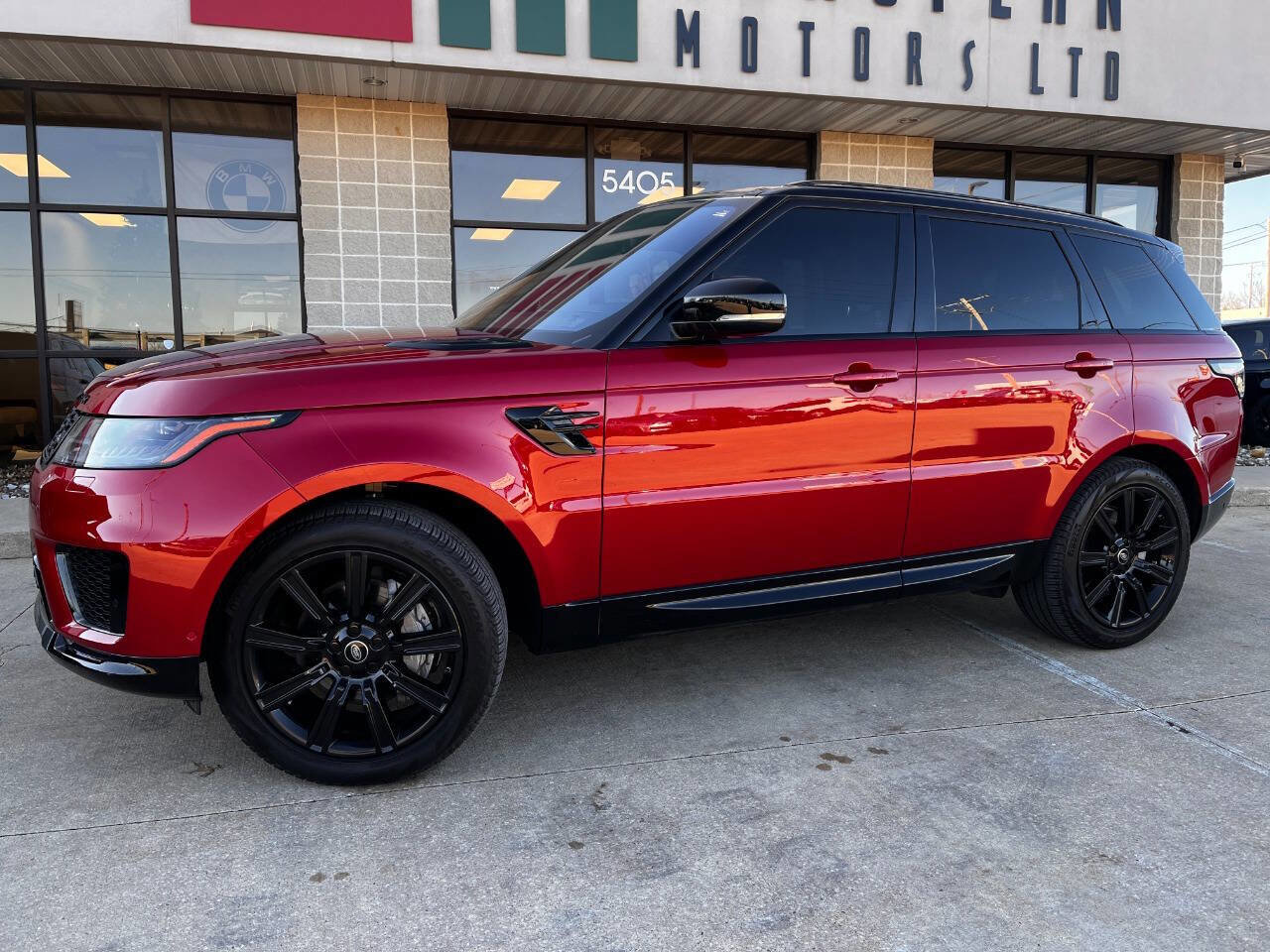 Used 2021 Land Rover Range Rover Sport HSE Silver Edition image 2