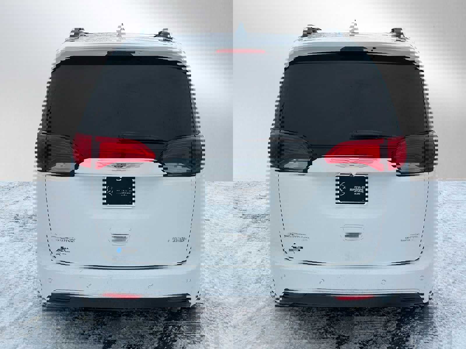 Used 2020 Chrysler Pacifica Limited image 4