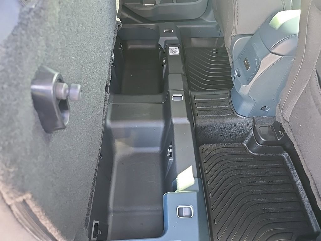 Used 2025 Ford Maverick XL w/ Equipment Group 102A image 32