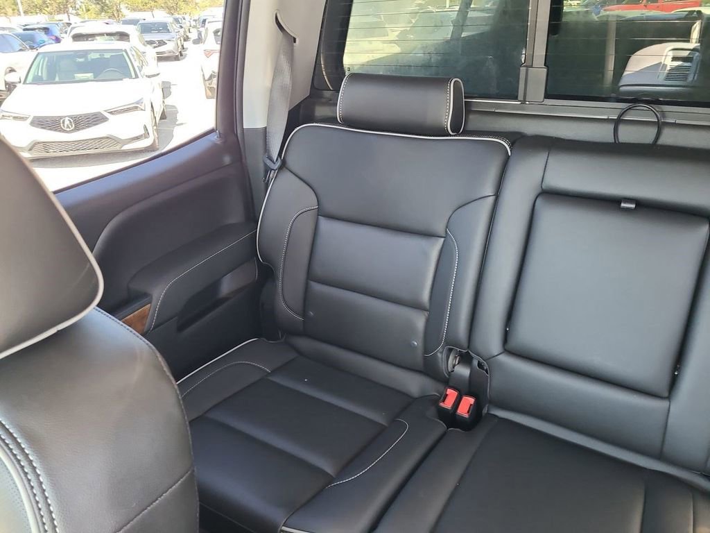 Used 2018 Chevrolet Silverado 2500 High Country w/ Duramax Plus Package image 4