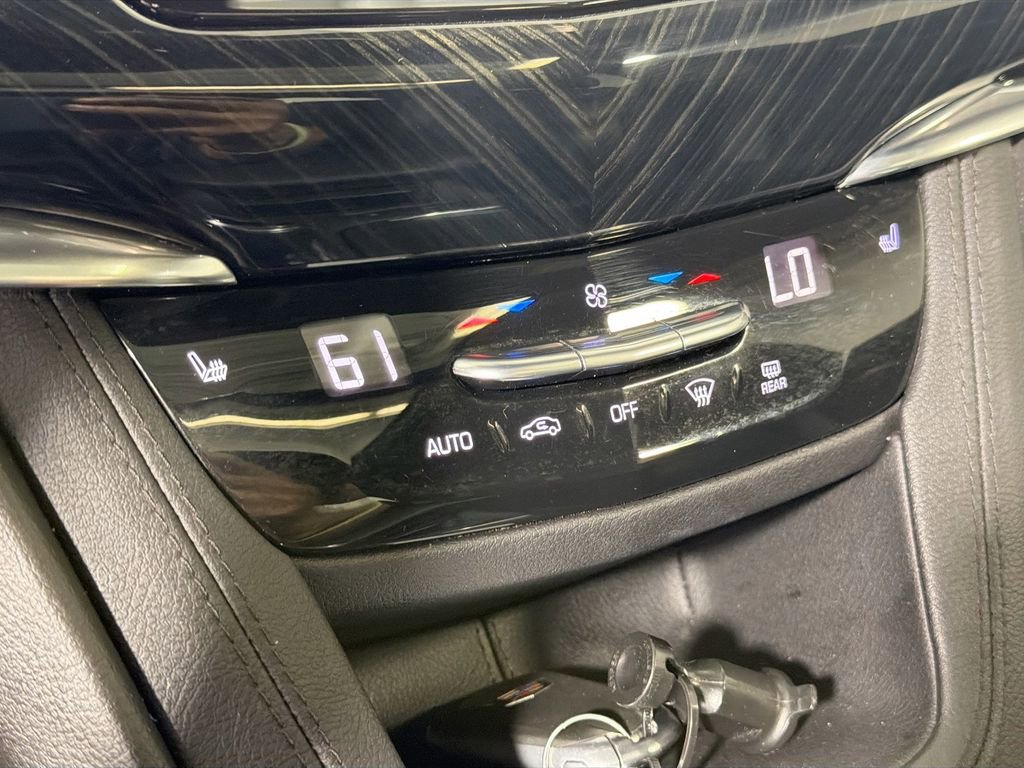 Used 2020 Cadillac XT6 Premium Luxury AWD/4WD image 18