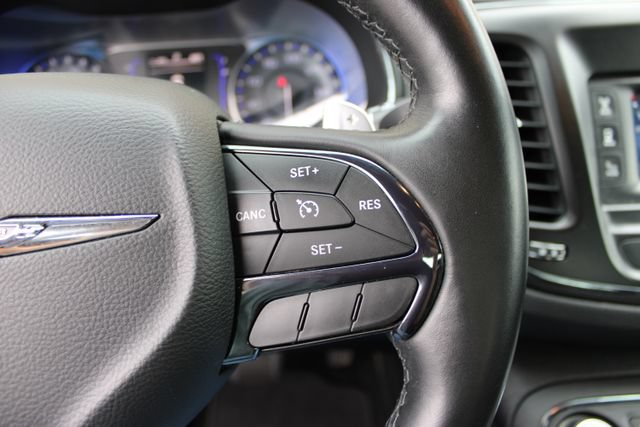 Used 2015 Chrysler 200 S FWD image 14