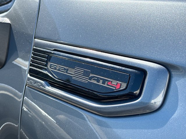 Used 2022 GMC Sierra 1500 AT4 w/ Technology Package AWD/4WD image 13
