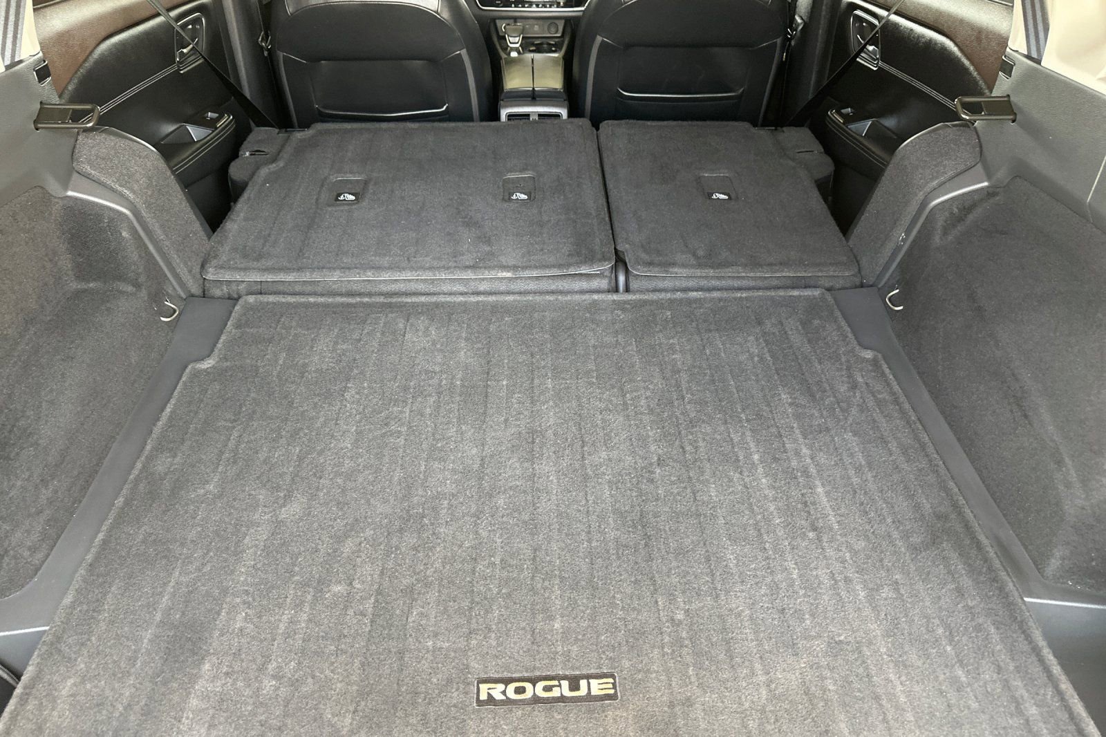 Used 2021 Nissan Rogue SV w/ Premium Package image 14