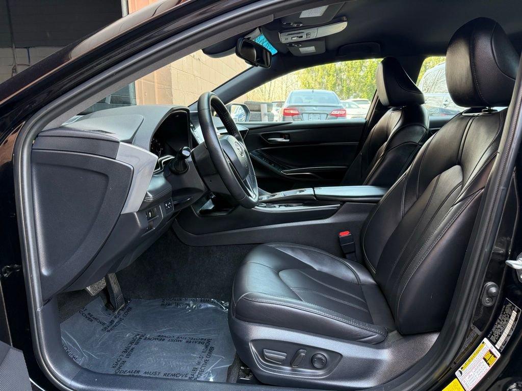 Used 2022 Toyota Avalon XLE FWD image 9